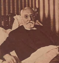 Don Miguel, en la cama, donde se pasaba las horas leyendo y escribiendo
